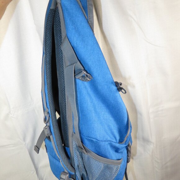 Hiking Backpack 40L Mountaintop Outdoor Adventure Traveling Blue w Rain Cover - Picture 4 of 12